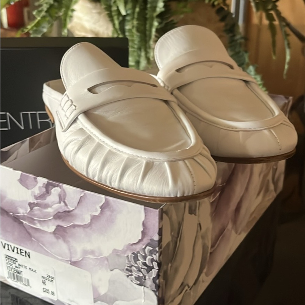 Women’s White Leather Slip-On Mules